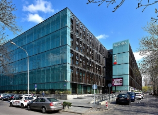 Otwarte piętro biurowe